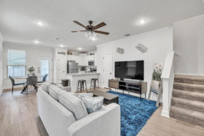 Modern 3BR in Gated Community Near JBSA & SeaWorld Duplex